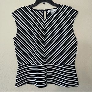 NWT Liz Claiborne black and white peplum top